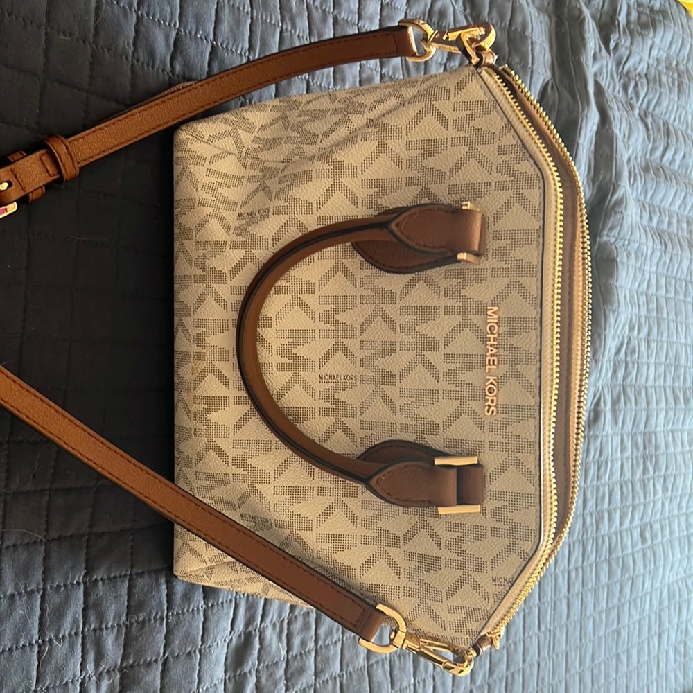 Michael Kors- small tote